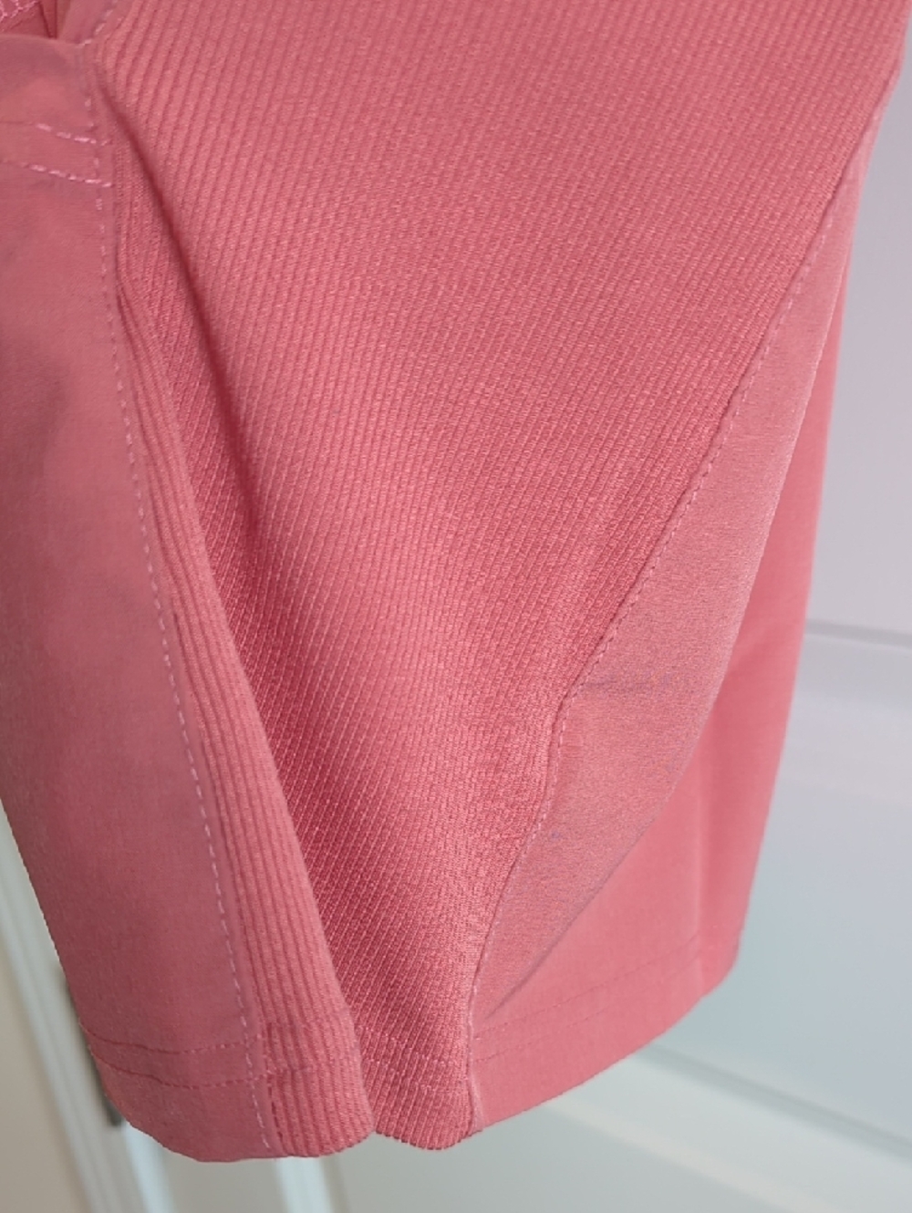 Just Scrubs Coral Wrap V-Neck Scrub Top P2P 24 L26 NWOT - Picture 6 of 9